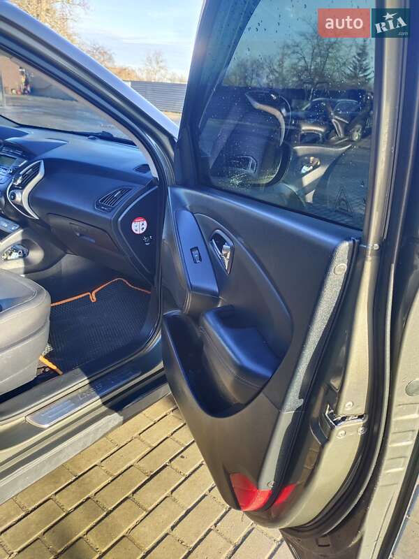 Внедорожник / Кроссовер Hyundai ix35 2010 в Ивано-Франковске фото 10 Внедорожник / Кроссовер Hyundai ix35 2010 в Ивано-Франковске