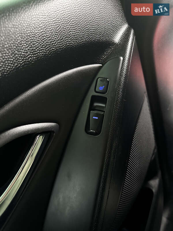 Внедорожник / Кроссовер Hyundai ix35 2010 в Зборове фото 28 Внедорожник / Кроссовер Hyundai ix35 2010 в Зборове