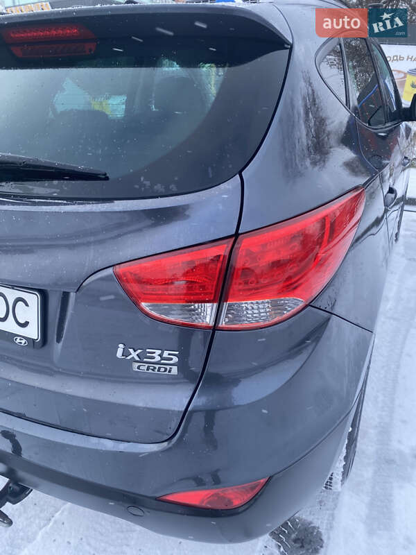 Внедорожник / Кроссовер Hyundai ix35 2011 в Чернигове