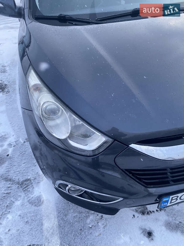 Внедорожник / Кроссовер Hyundai ix35 2011 в Чернигове