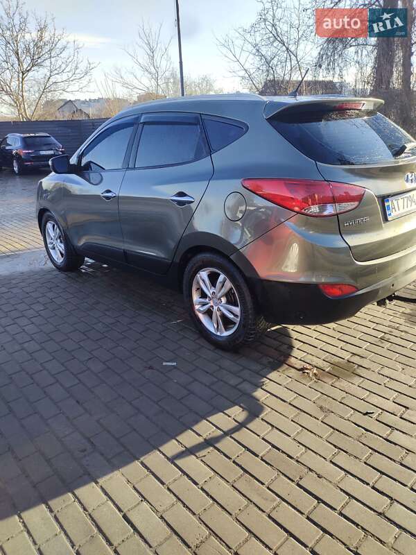 Позашляховик / Кросовер Hyundai ix35 2010 в Івано-Франківську