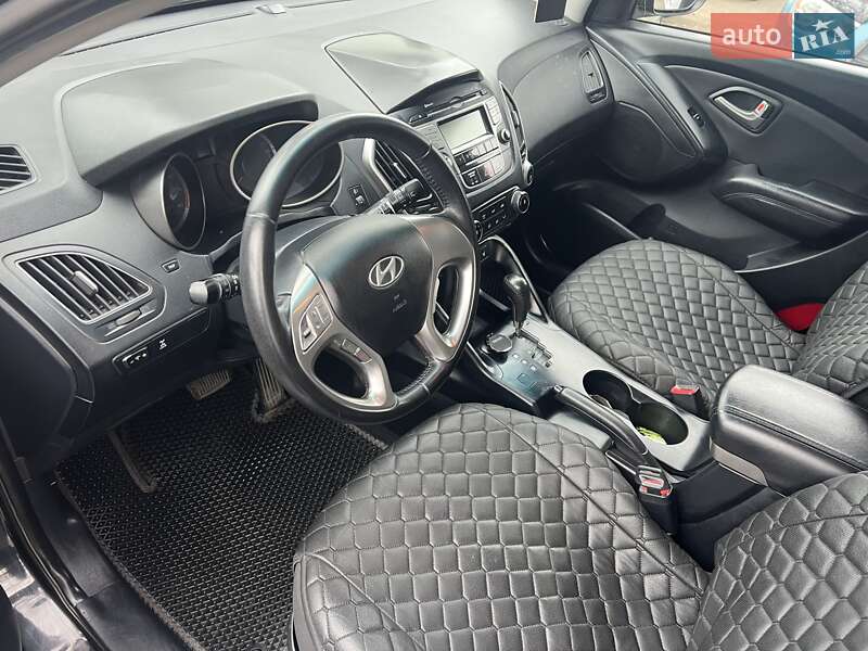 Позашляховик / Кросовер Hyundai ix35 2010 в Одесі
