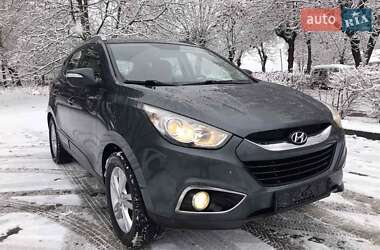 Внедорожник / Кроссовер Hyundai ix35 2011 в Черновцах
