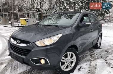 Внедорожник / Кроссовер Hyundai ix35 2011 в Черновцах