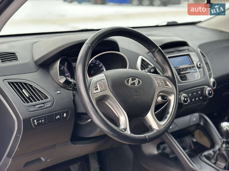 Позашляховик / Кросовер Hyundai ix35 2010 в Рівному