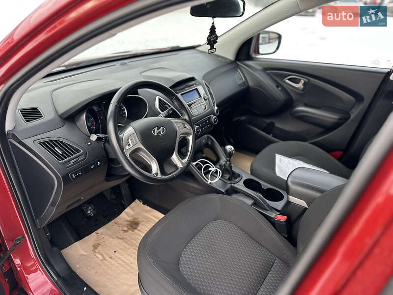 Позашляховик / Кросовер Hyundai ix35 2010 в Рівному