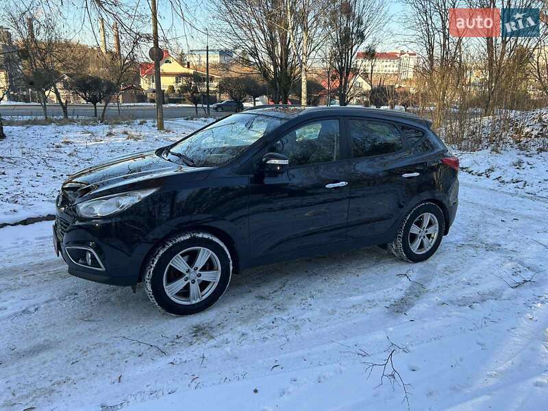 Внедорожник / Кроссовер Hyundai ix35 2011 в Ровно