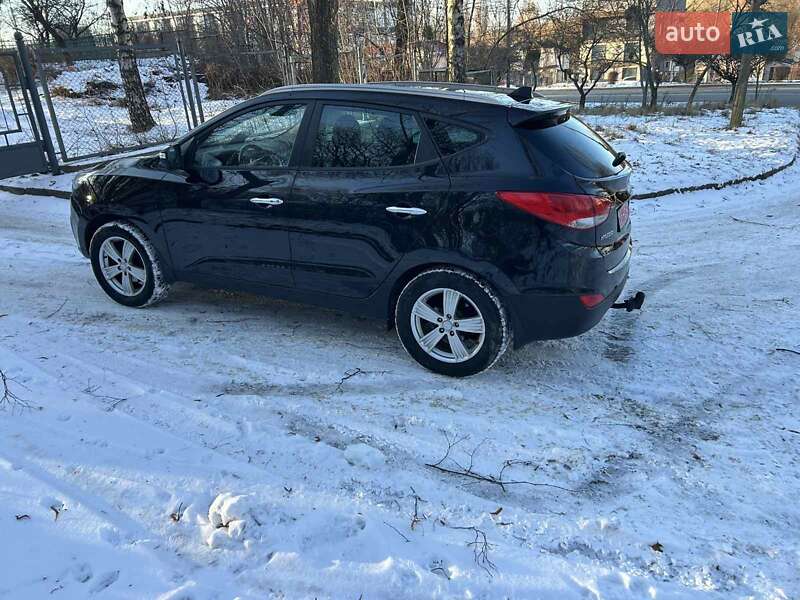 Внедорожник / Кроссовер Hyundai ix35 2011 в Ровно