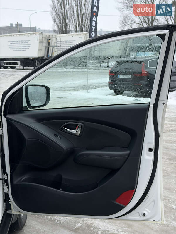 Внедорожник / Кроссовер Hyundai ix35 2011 в Киеве