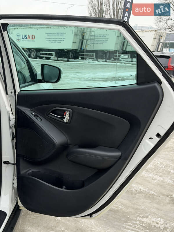 Внедорожник / Кроссовер Hyundai ix35 2011 в Киеве