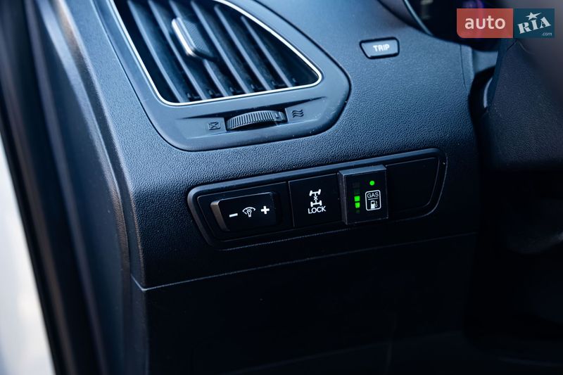 Внедорожник / Кроссовер Hyundai ix35 2010 в Киеве