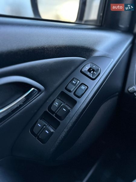 Внедорожник / Кроссовер Hyundai ix35 2012 в Луцке