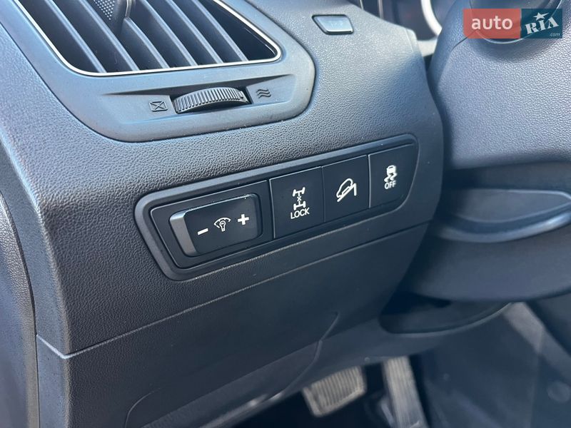 Внедорожник / Кроссовер Hyundai ix35 2010 в Луцке