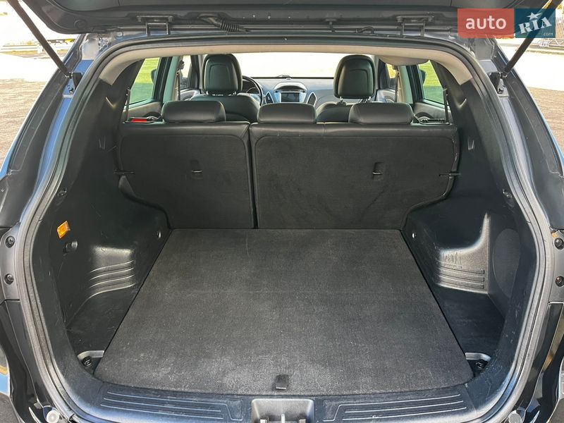 Внедорожник / Кроссовер Hyundai ix35 2010 в Луцке