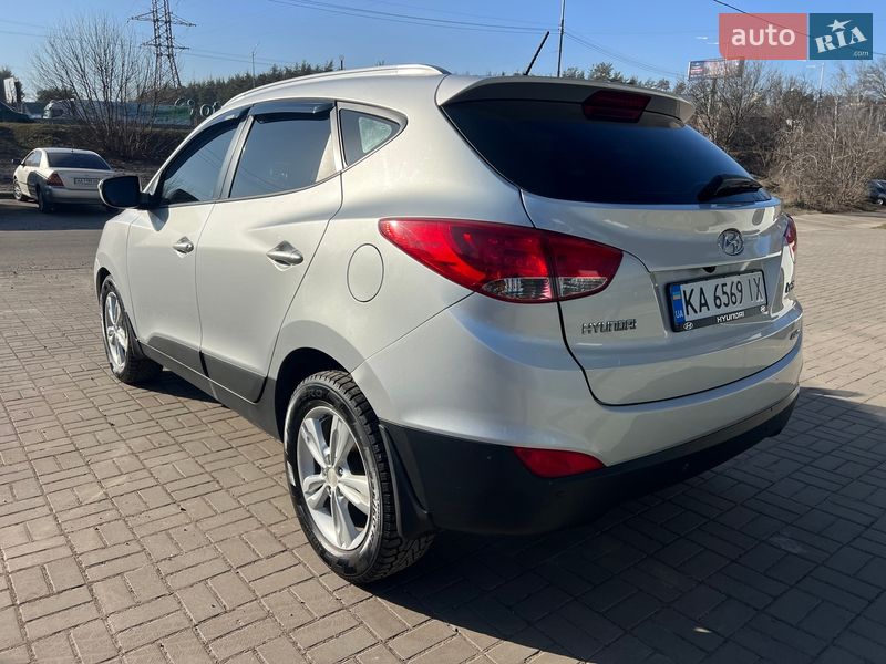 Внедорожник / Кроссовер Hyundai ix35 2010 в Киеве