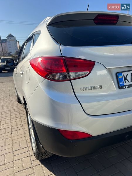 Внедорожник / Кроссовер Hyundai ix35 2010 в Киеве