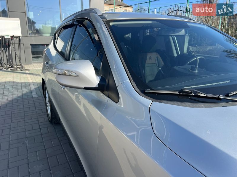 Внедорожник / Кроссовер Hyundai ix35 2010 в Киеве