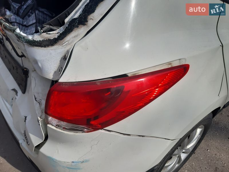 Внедорожник / Кроссовер Hyundai ix35 2010 в Запорожье