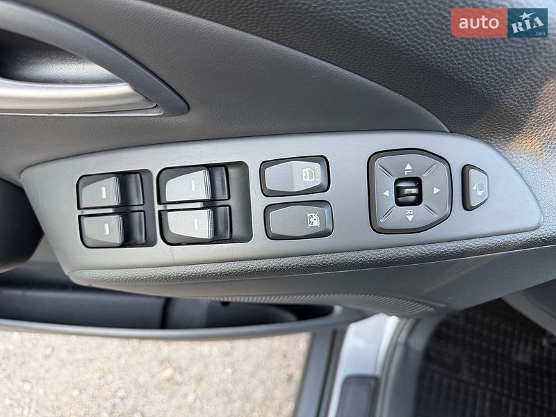 Внедорожник / Кроссовер Hyundai ix35 2013 в Гнивани