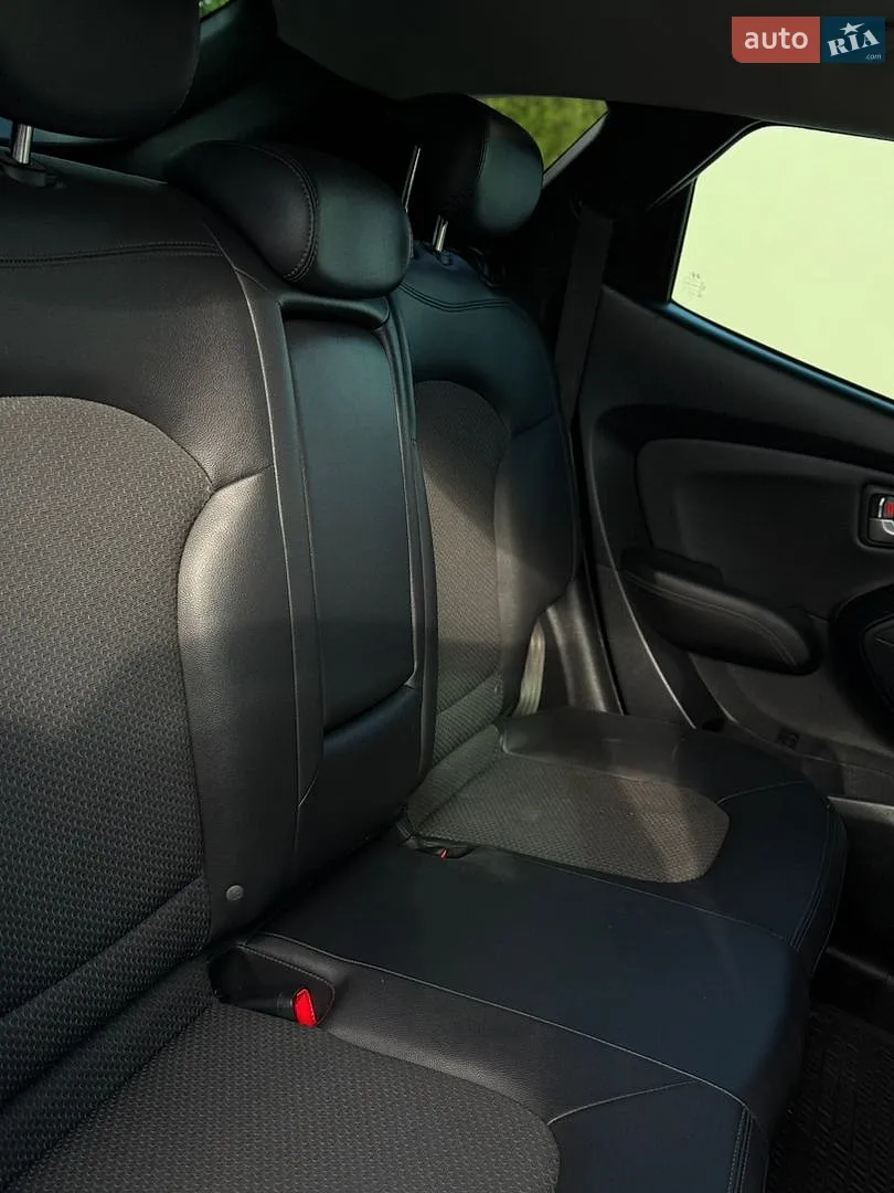 2011 Hyundai ix35 - мініатюра 16