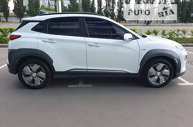 Внедорожник / Кроссовер Hyundai Kona Electric 2019 в Киеве