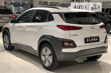 Внедорожник / Кроссовер Hyundai Kona Electric 2021 в Киеве