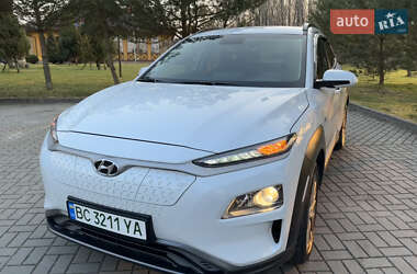 Внедорожник / Кроссовер Hyundai Kona Electric 2020 в 