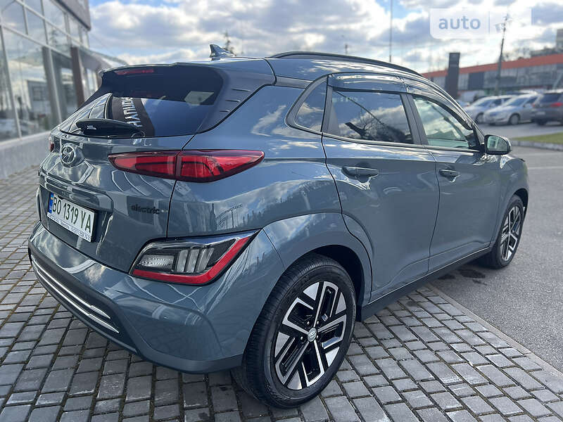 Внедорожник / Кроссовер Hyundai Kona Electric 2022 в Тернополе