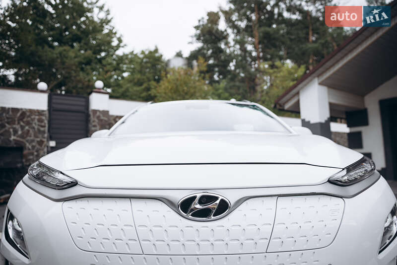 Позашляховик / Кросовер Hyundai Kona Electric 2021 в Золочеві