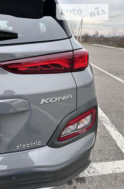 Позашляховик / Кросовер Hyundai Kona Electric 2020 в Чернівцях