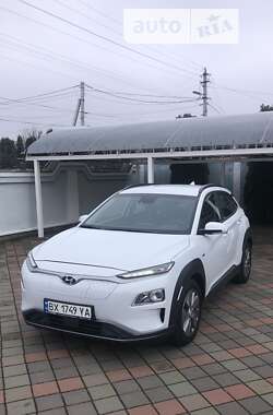 Внедорожник / Кроссовер Hyundai Kona Electric 2019 в Хмельницком