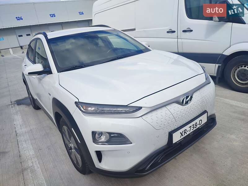Внедорожник / Кроссовер Hyundai Kona Electric 2019 в Буске