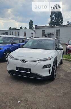 Внедорожник / Кроссовер Hyundai Kona Electric 2020 в Киеве