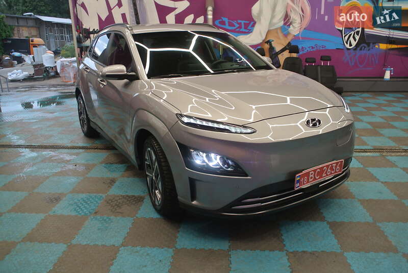 Внедорожник / Кроссовер Hyundai Kona Electric 2022 в Киеве