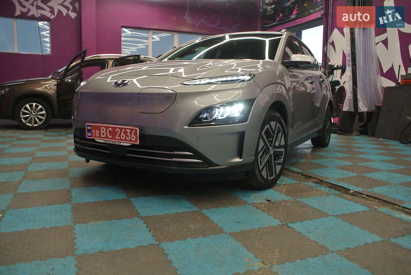 Внедорожник / Кроссовер Hyundai Kona Electric 2022 в Киеве