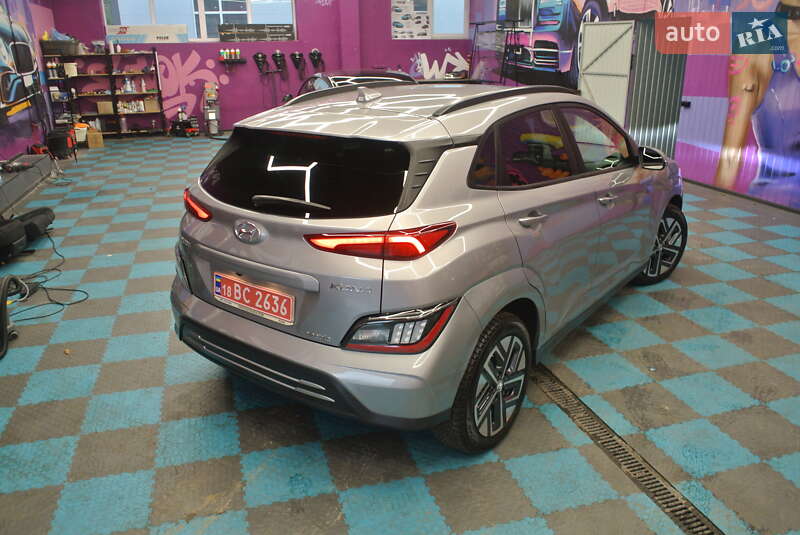 Внедорожник / Кроссовер Hyundai Kona Electric 2022 в Киеве