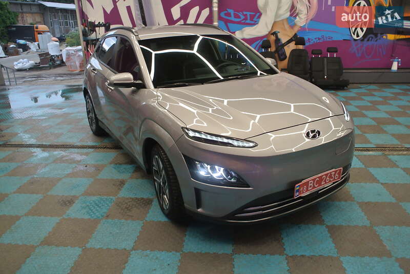 Внедорожник / Кроссовер Hyundai Kona Electric 2022 в Киеве