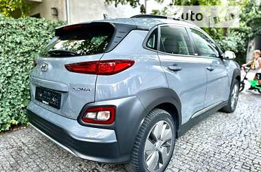 Внедорожник / Кроссовер Hyundai Kona Electric 2020 в Киеве