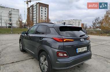 Позашляховик / Кросовер Hyundai Kona Electric 2018 в 