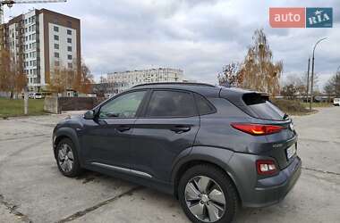 Позашляховик / Кросовер Hyundai Kona Electric 2018 в 