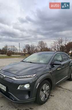 Позашляховик / Кросовер Hyundai Kona Electric 2018 в 