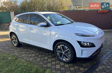 Позашляховик / Кросовер Hyundai Kona Electric 2021 в 