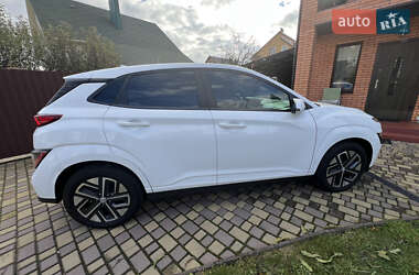 Позашляховик / Кросовер Hyundai Kona Electric 2021 в 