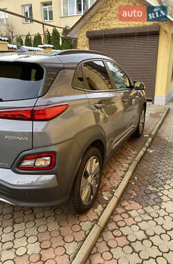 Внедорожник / Кроссовер Hyundai Kona Electric 2019 в Черновцах