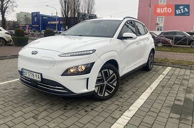 Внедорожник / Кроссовер Hyundai Kona Electric 2021 в 