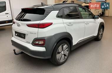 Внедорожник / Кроссовер Hyundai Kona Electric 2019 в 