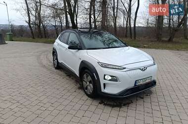 Внедорожник / Кроссовер Hyundai Kona Electric 2019 в 