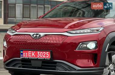 Внедорожник / Кроссовер Hyundai Kona Electric 2019 в 