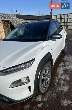 Внедорожник / Кроссовер Hyundai Kona Electric 2018 в 