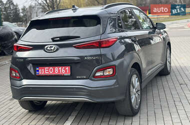 Внедорожник / Кроссовер Hyundai Kona Electric 2020 в 